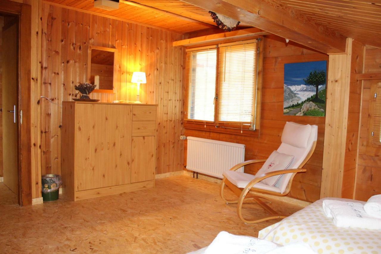 Chalet Esher Surrey Ried-Brig Bagian luar foto